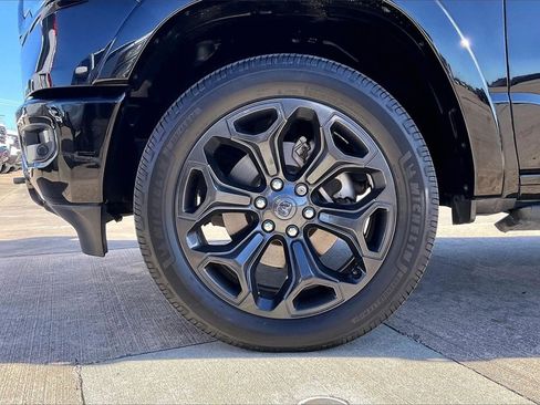 Used 2020 RAM 1500 Limited w/ Black Appearance Package image 34