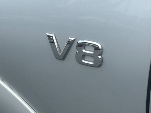 Used 2021 Nissan Armada SV image 12