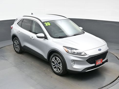 Used 2020 Ford Escape SEL image 39