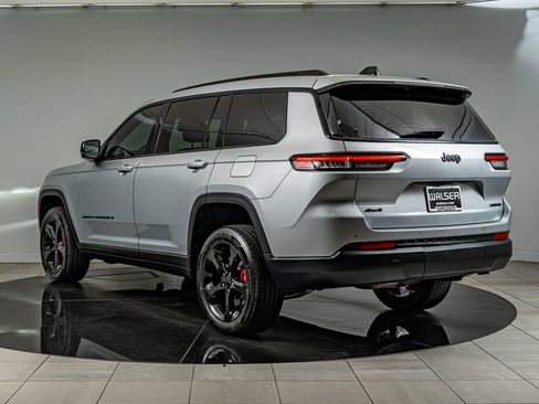 Used 2025 Jeep Grand Cherokee L Limited w/ Black Appearance Package AWD/4WD image 7