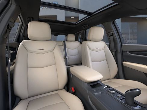 New 2025 Cadillac XT5 Sportv w/ LPO, Floor Liner Package image 16