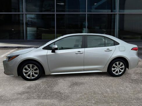Used 2024 Toyota Corolla LE FWD image 4