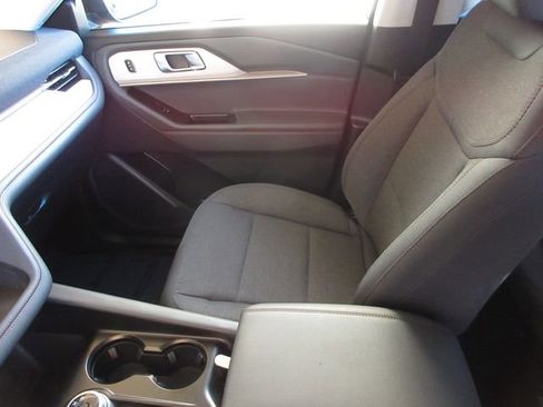 New 2026 Ford Explorer Active image 22