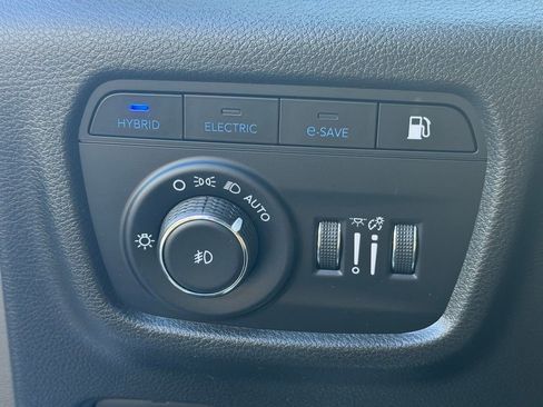 Used 2023 Jeep Grand Cherokee 4WD 4xe image 30