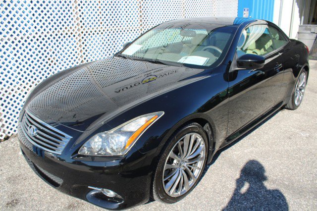 Used 2011 INFINITI G37 Convertible w/ Premium Pkg RWD image 5