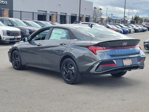 New 2026 Hyundai Elantra SEL Sport FWD image 3