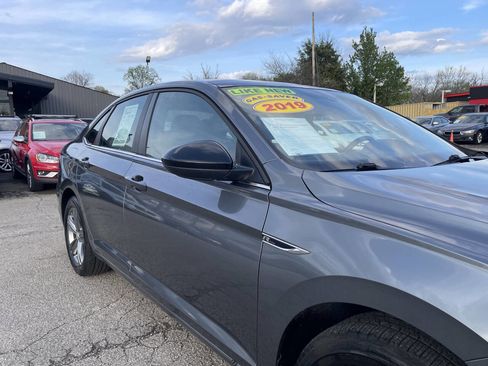 Used 2019 Volkswagen Jetta R-Line image 12