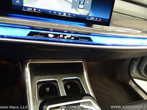 Used 2024 BMW 740i w/ M Sport Professional Package image 34