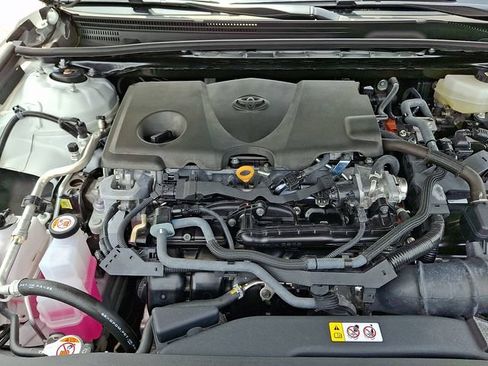 Used 2025 Toyota Camry SE FWD image 29