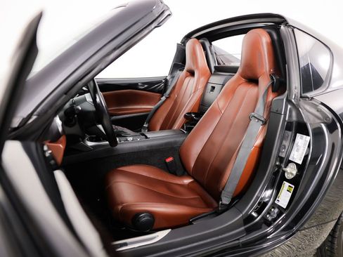 Used 2019 MAZDA MX-5 Miata RF Grand Touring image 22