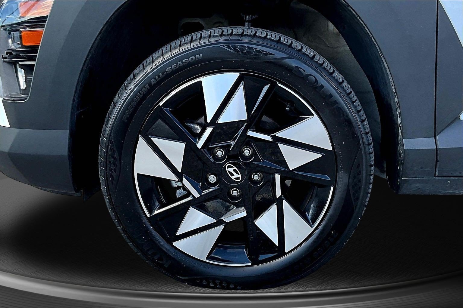 Used 2025 Hyundai Kona SEL AWD/4WD image 29
