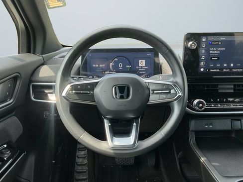 Used 2025 Honda Prologue EX image 13