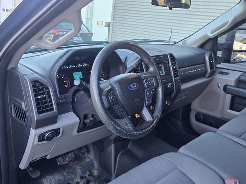 Used 2017 Ford F350 XL image 9