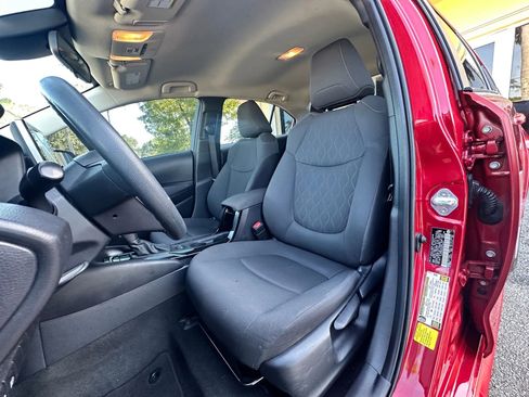 Used 2021 Toyota Corolla LE image 14