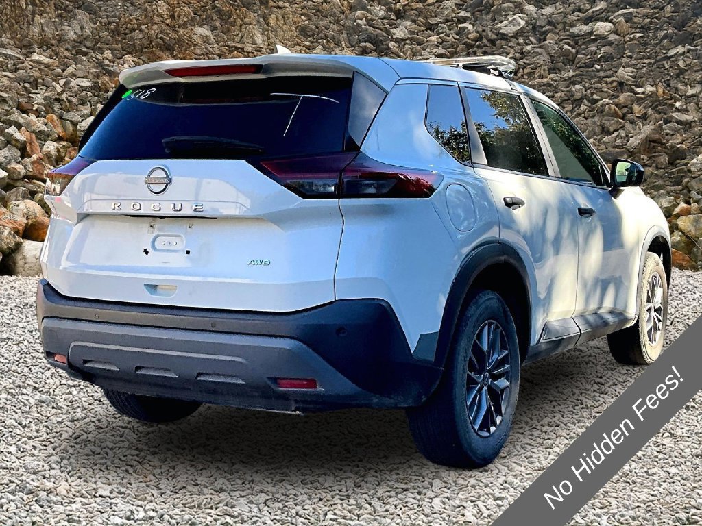 Used 2023 Nissan Rogue S AWD/4WD image 2
