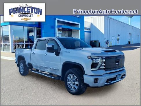 Used 2024 Chevrolet Silverado 3500 High Country w/ Technology Package AWD/4WD image 1