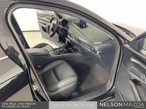 Certified 2025 MAZDA CX-30 AWD 2.5 S w/ Preferred Package image 14