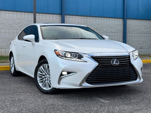 Used 2018 Lexus ES 350 image 3