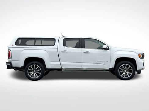Used 2022 GMC Canyon Denali image 2