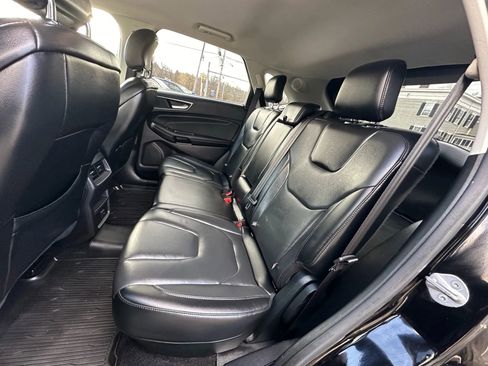 Used 2017 Ford Edge Titanium image 16
