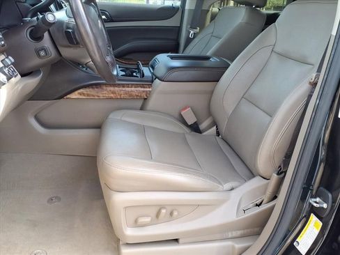 Used 2019 Chevrolet Suburban Premier w/ RST 6.2L Performance Edition image 16