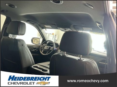 Used 2024 GMC Yukon AT4 w/ Technology Package AWD/4WD image 34