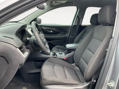 Used 2023 GMC Terrain SLE w/ Driver Convenience Package FWD image 9