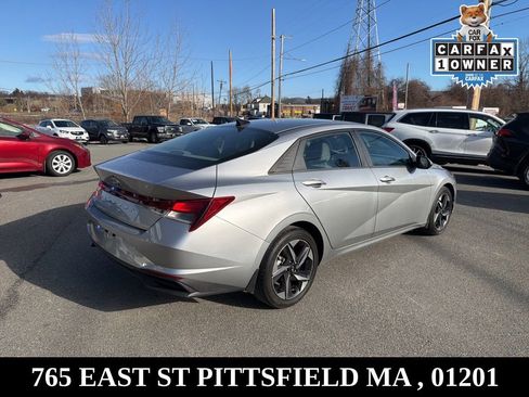 Used 2023 Hyundai Elantra SEL w/ Convenience Package image 7