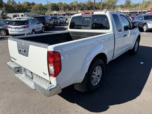 Used 2019 Nissan Frontier SV image 7