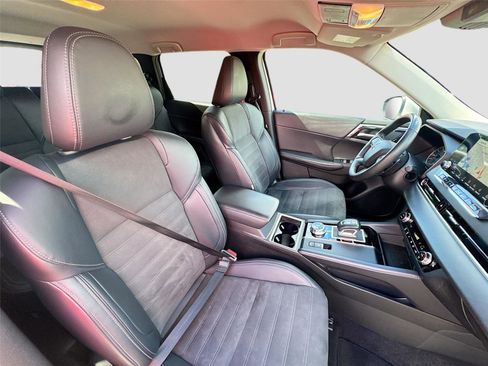 Used 2024 Mitsubishi Outlander SE image 27