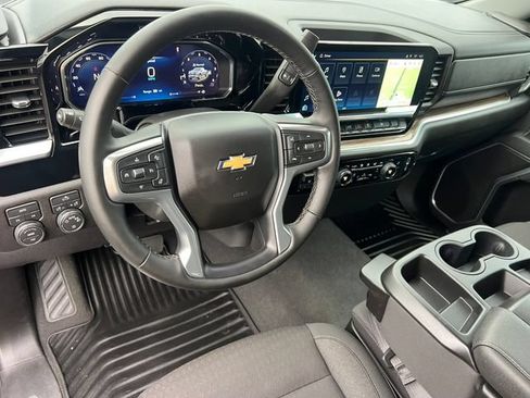 Used 2026 Chevrolet Silverado 1500 LT AWD/4WD image 17