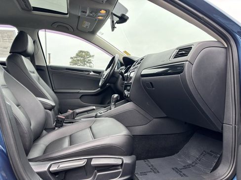 Used 2016 Volkswagen Jetta SEL image 9