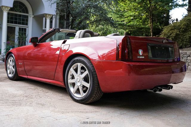 Used 2004 Cadillac XLR RWD image 6
