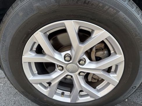 Certified 2022 Jeep Grand Cherokee L Limited image 14