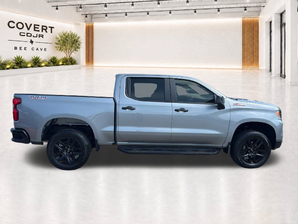 Used 2026 Chevrolet Silverado 1500 LT Trail Boss w/ Convenience Package II AWD/4WD image 9