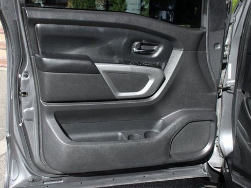 Used 2023 Nissan Titan SV w/ SV Convenience Package image 14