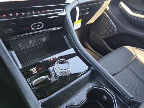 New 2026 Jeep Grand Cherokee Limited AWD/4WD image 14