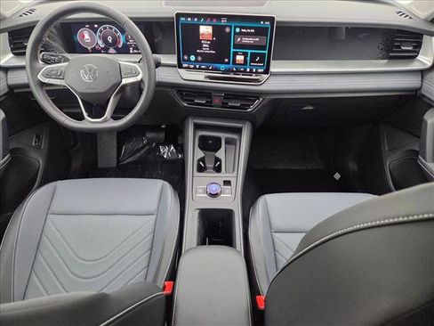 New 2026 Volkswagen Tiguan SE image 14