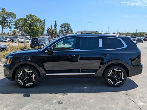 Certified 2024 Kia Telluride EX w/ EX Captain's Chair Package FWD image 5