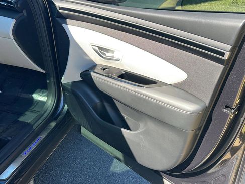 Used 2023 Hyundai Tucson Limited image 14