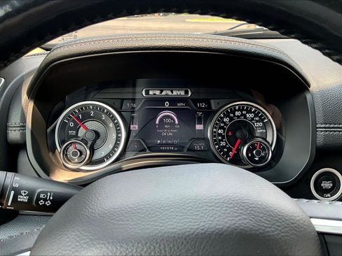 Used 2020 RAM 1500 Laramie AWD/4WD image 14