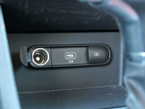 Used 2022 Kia Niro LXS image 22