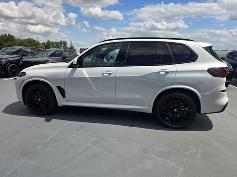 New 2026 BMW X5 xDrive40i w/ M Sport Package AWD/4WD image 7