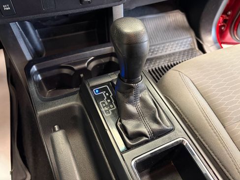 Used 2017 Toyota Tacoma SR w/ Tow Package AWD/4WD image 17