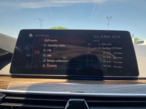 Used 2019 BMW 530i w/ Convenience Package RWD image 28