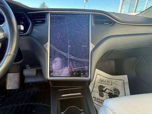 Used 2018 Tesla Model S 75D image 10