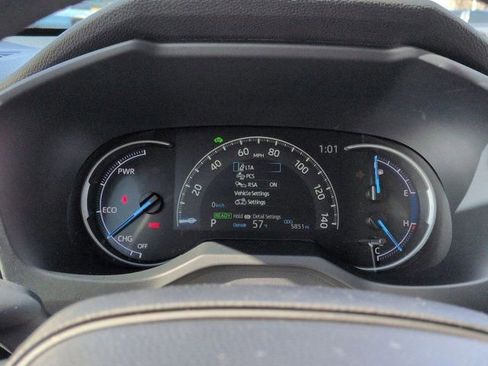 Certified 2025 Toyota RAV4 LE image 10