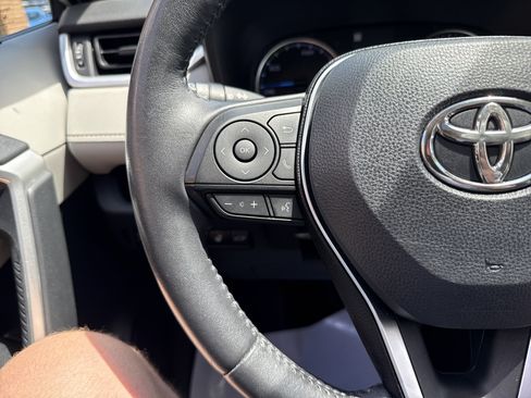 Used 2019 Toyota RAV4 XLE w/ Convenience Package AWD/4WD image 19
