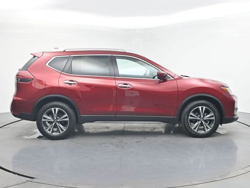 Used 2019 Nissan Rogue SV w/ Sun & Sound Touring Package image 6