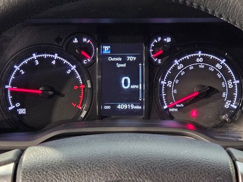 Used 2022 Toyota 4Runner SR5 RWD image 15